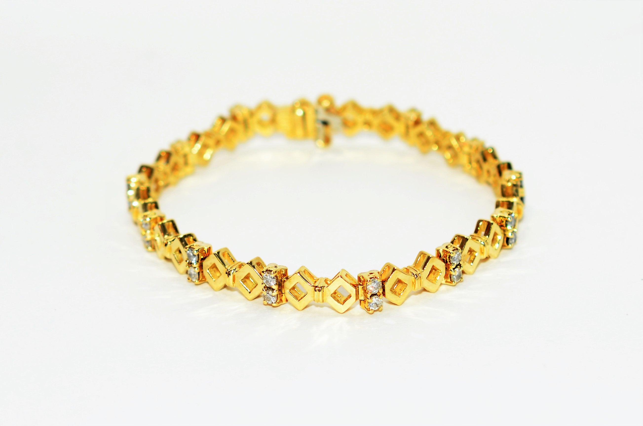 Natural Diamond Bracelet 18K Solid Gold  1.56tcw Tennis Bracelet Estate Bracelet Vintage Bracelet Bridal Wedding Jewelry Jewellery Statement