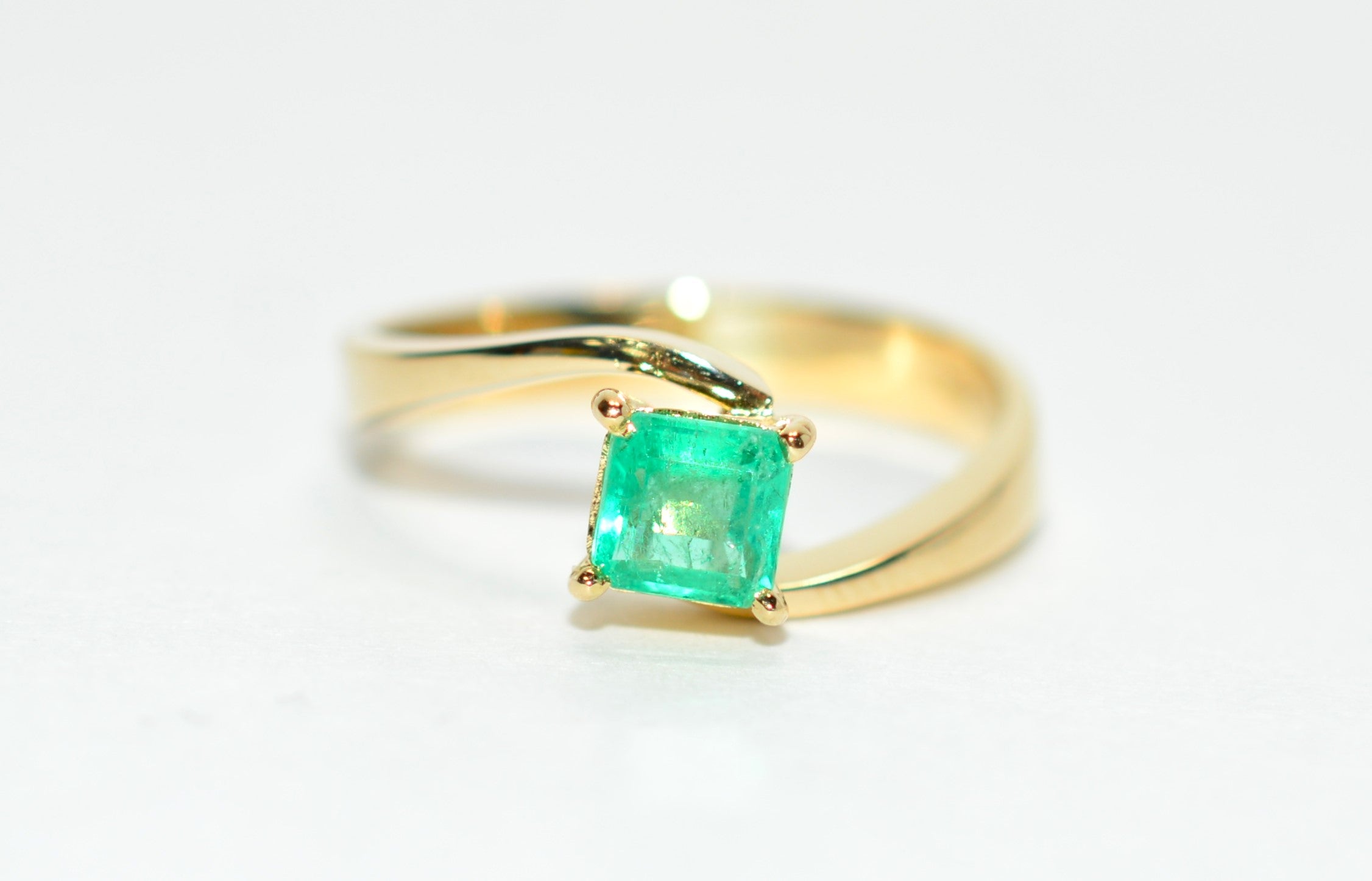 Natural Colombian Emerald Ring 18K Solid Gold .52ct Solitaire Ring Gemstone Ring Vintage Ring Estate Ring May Birthstone Ring Women’s Ring