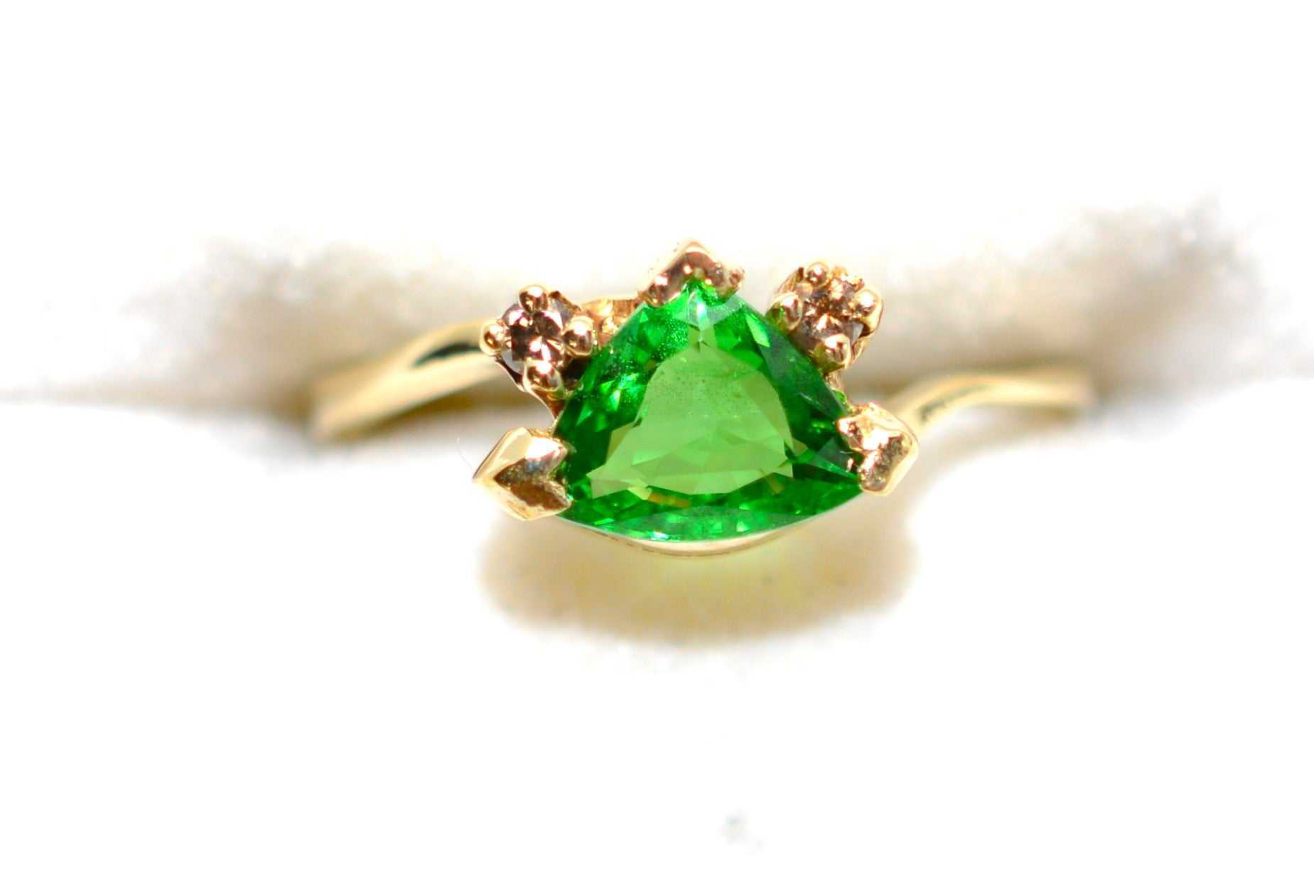 Natural Tsavorite Garnet & Diamond Ring 14K Solid Gold .85tcw Trillion Ring Green Ring Gemstone Ring Garnet Ring Tsavorite Ring Estate Ring