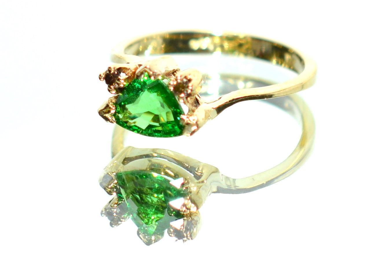 Natural Tsavorite Garnet & Diamond Ring 14K Solid Gold .85tcw Trillion Ring Green Ring Gemstone Ring Garnet Ring Tsavorite Ring Estate Ring