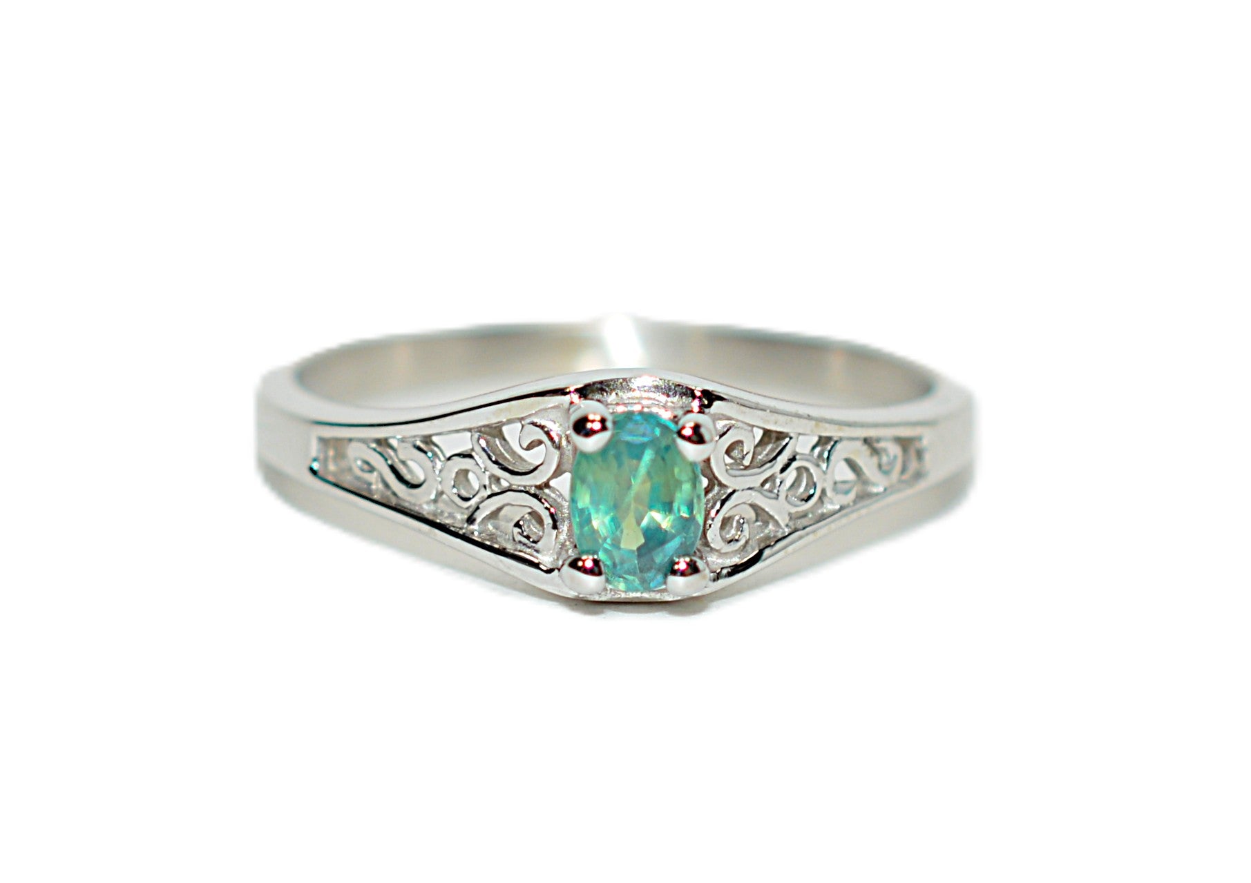 Natural Alexandrite Ring 10K Solid White Gold .32ct Solitaire Ring Vintage Ring Estate Ring Filigree Ring June Birthstone Ring Jewellery