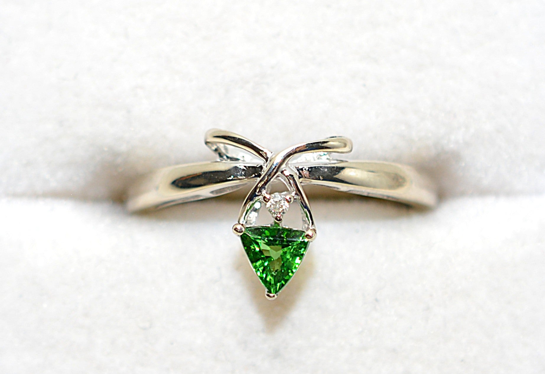 Natural Tsavorite Garnet & Diamond Ring 14K White Gold .27tcw Trillion Ring Green Ring Gemstone Ring Garnet Ring Tsavorite Ring Estate Ring