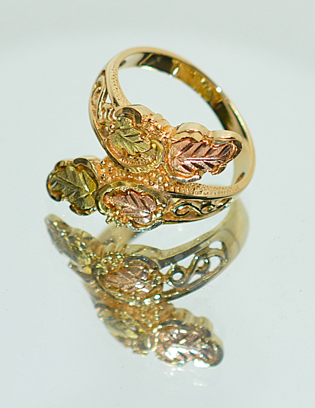 Black Hills Gold Ring 10K Solid Gold Leaf Vine Nature Ring Boho South Dakota