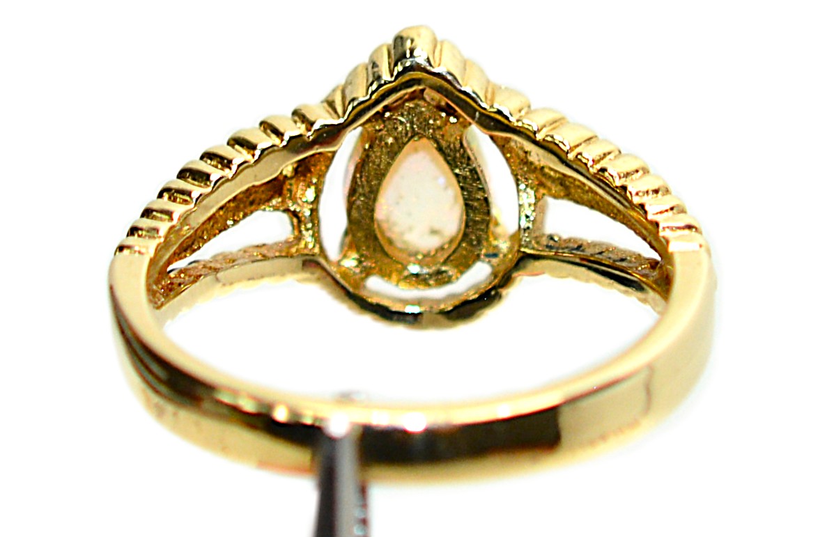 Natural Ethiopian Opal Ring 14K Yellow Gold October Birthstone Ring Vintage Estate Jewelry