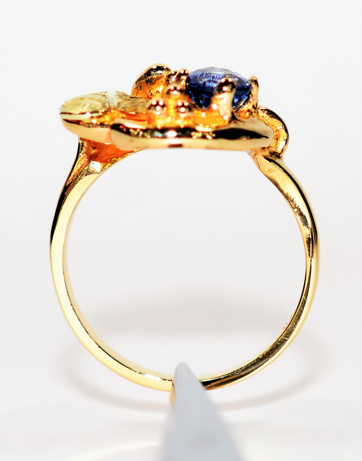 Natural Ceylon Sapphire Ring 10K Solid Gold .76ct Sri Lankan Sapphire Ring Black Hills Dakota Ring Leaf Ring Nature Ring Boho Jewelry Estate
