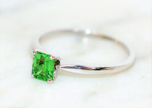 Natural Tsavorite Garnet Ring 18K Solid White .61ct Gold Women's Ring Solitaire Ring Engagement Ring Bridal Jewelry Birthstone Ring Jewellery