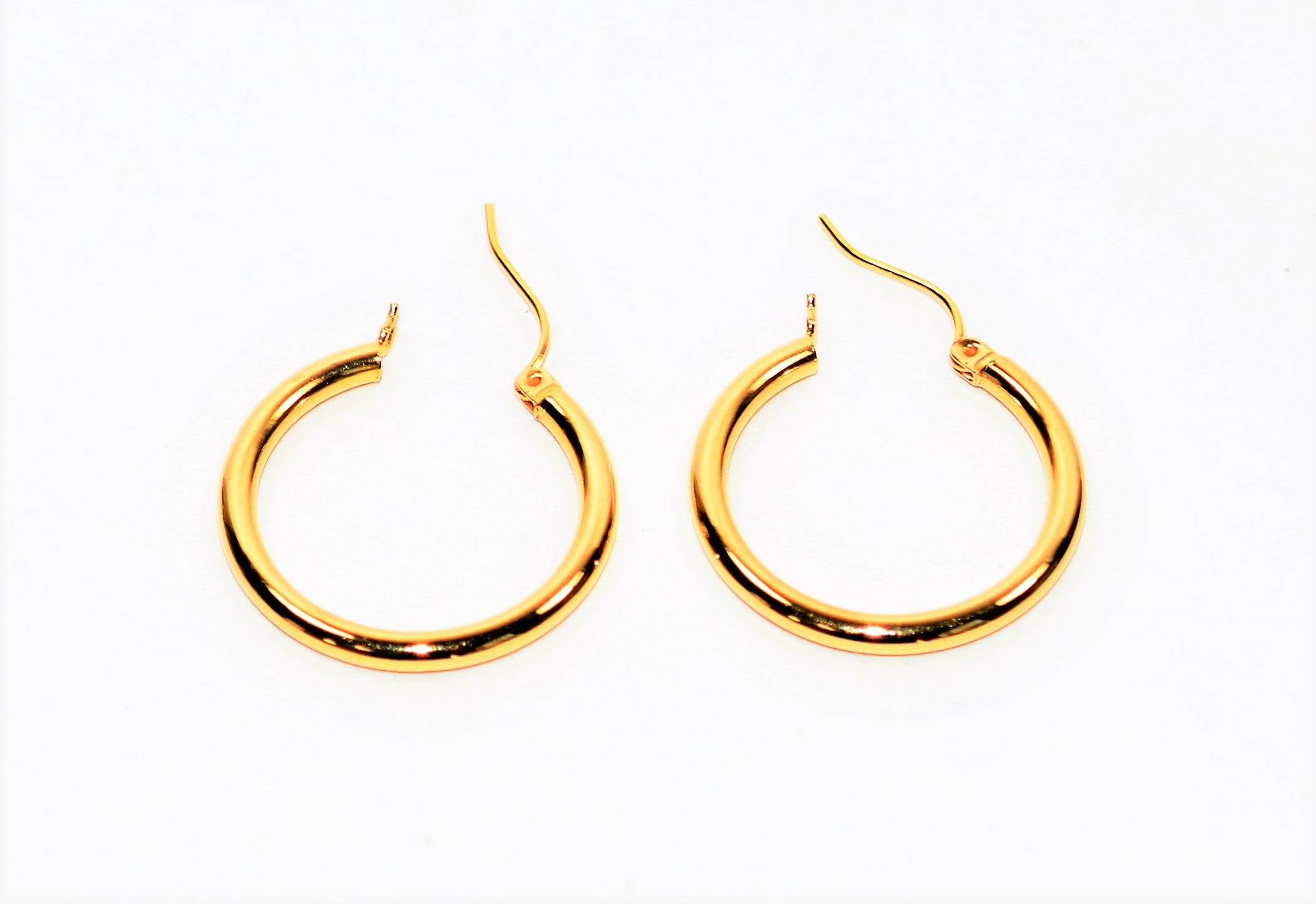 14kt Yellow Gold 2.50mm Shiny Fashion Classic Hoop Statement Women's Earrings.