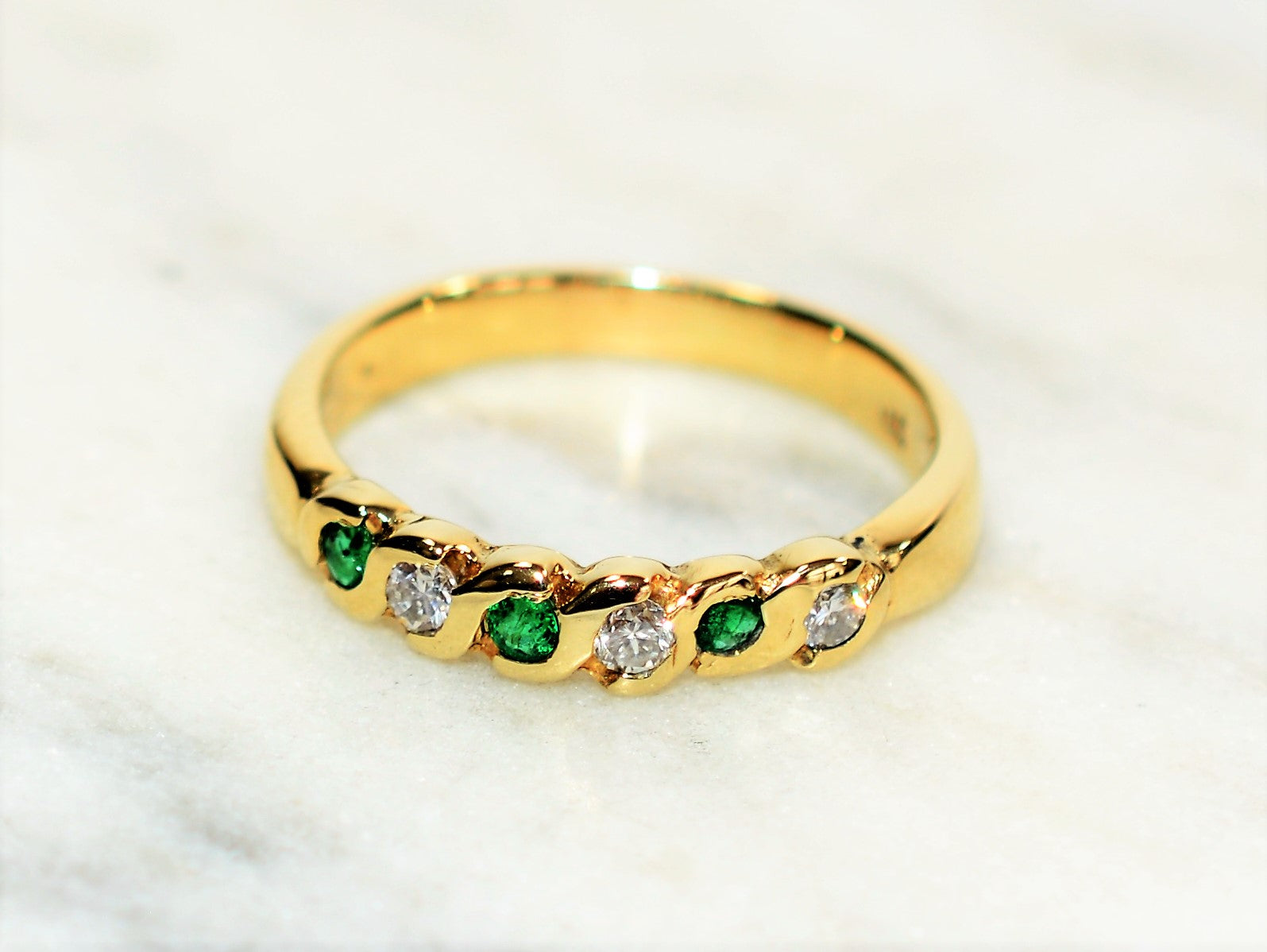 Natural Colombian Emerald & Diamond Band 14K Solid Gold .21tcw Wedding Ring Stackable Ring Band Ring Women’s Ring May Birthstone Ring Estate