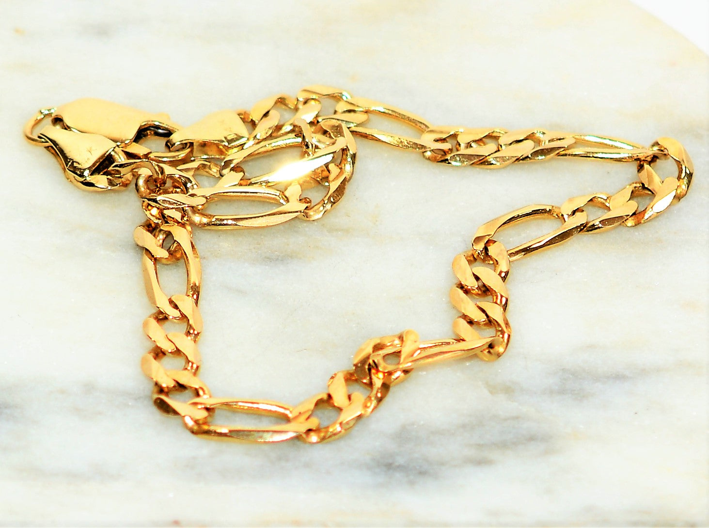14K Solid Gold Figaro Chain Bracelet 5.50mm Statement Bracelet Fine Jewelry Vintage Jewelry Estate Jewelry Jewellery Unisex Men's Bracelet