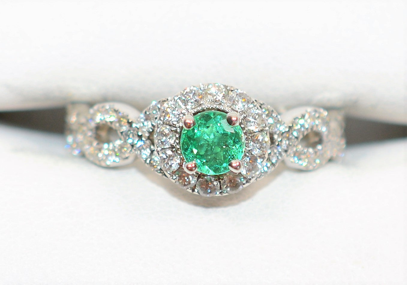 Neil Lane Natural Colombian Emerald & Diamond Ring 14K Solid White Gold .95tcw Engagement Ring Bridal Jewelry Designer Ring Wedding Ring