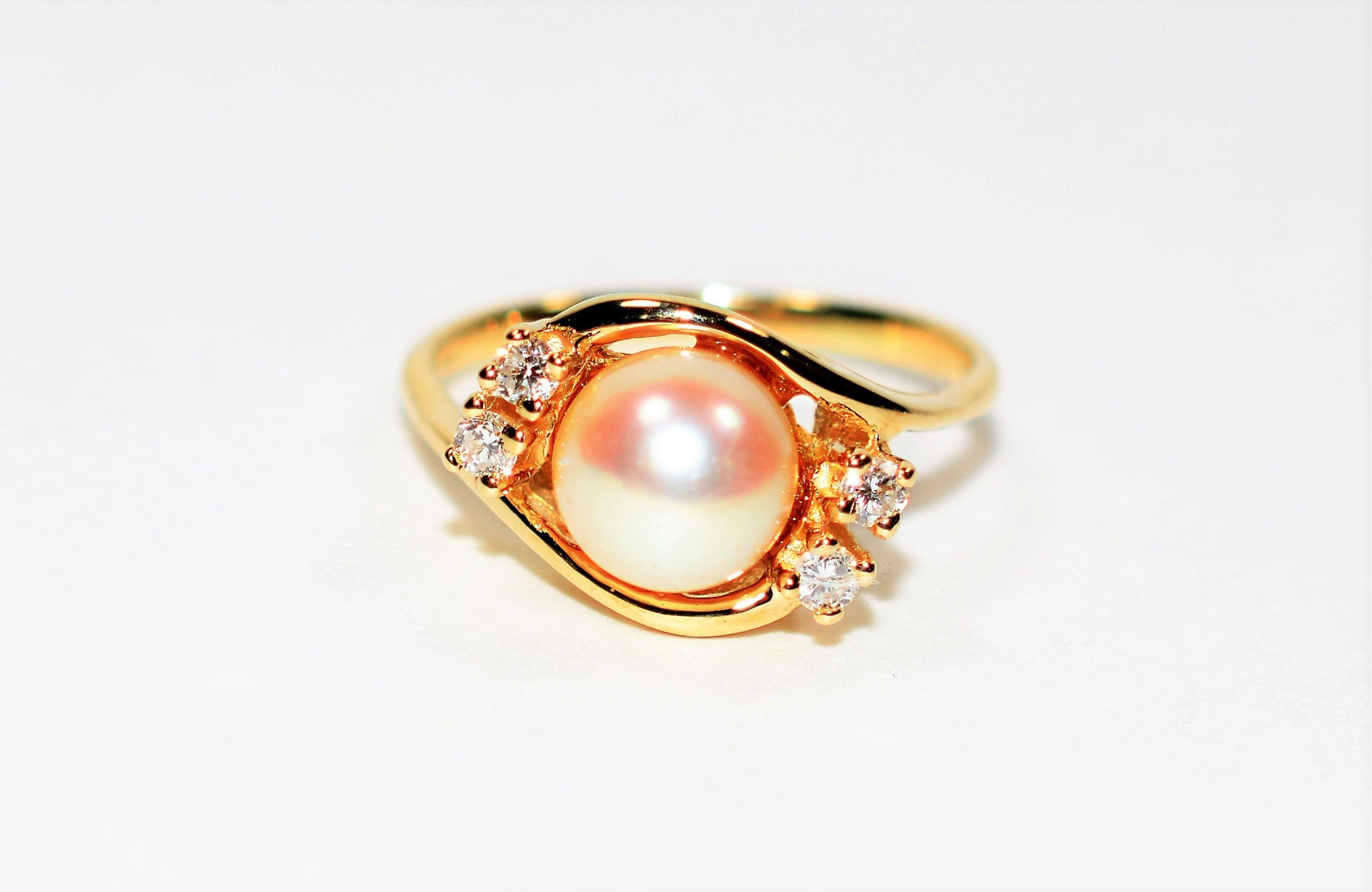 Natural Akoya Pearl & Diamond Ring 14K Solid Gold .16tcw Pearl Ring Vintage Ring June Birthstone Ring Gemstone Fine Jewelry Estate Jewellery