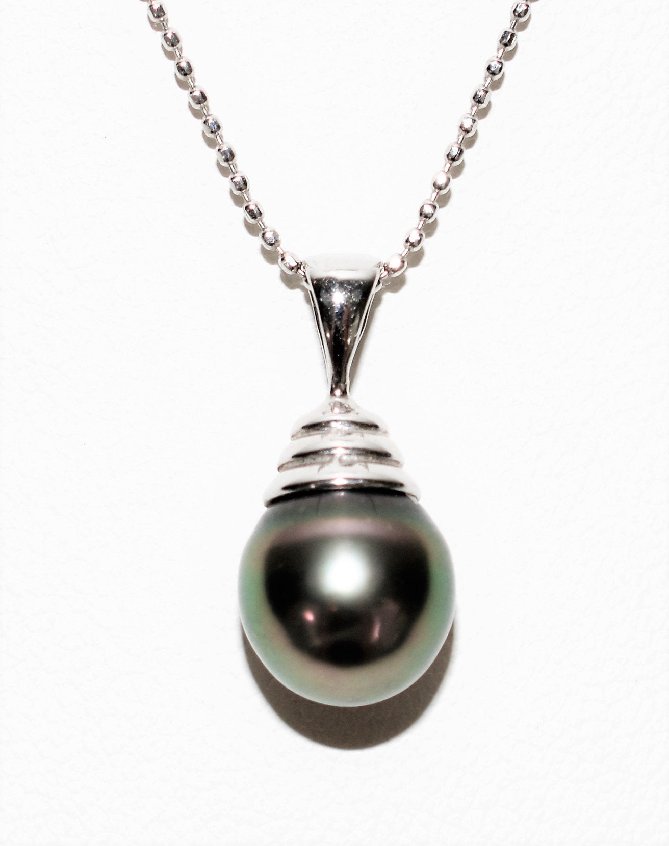 Natural Black Tahitian Pearl Necklace 14K Solid White Gold Necklace 9mm Black Pearl Pendant Necklace Womens Necklace Vintage Necklace Estate