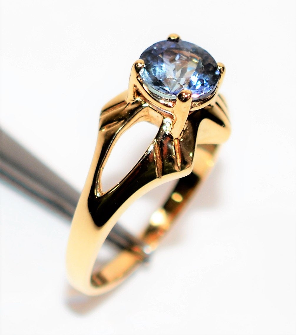 Natural Tanzanite Ring 10K Solid Gold 1.09ct Solitaire Ring Vintage Ring Estate Jewelry Women’s Ring Ladies Ring December Birthstone Ring