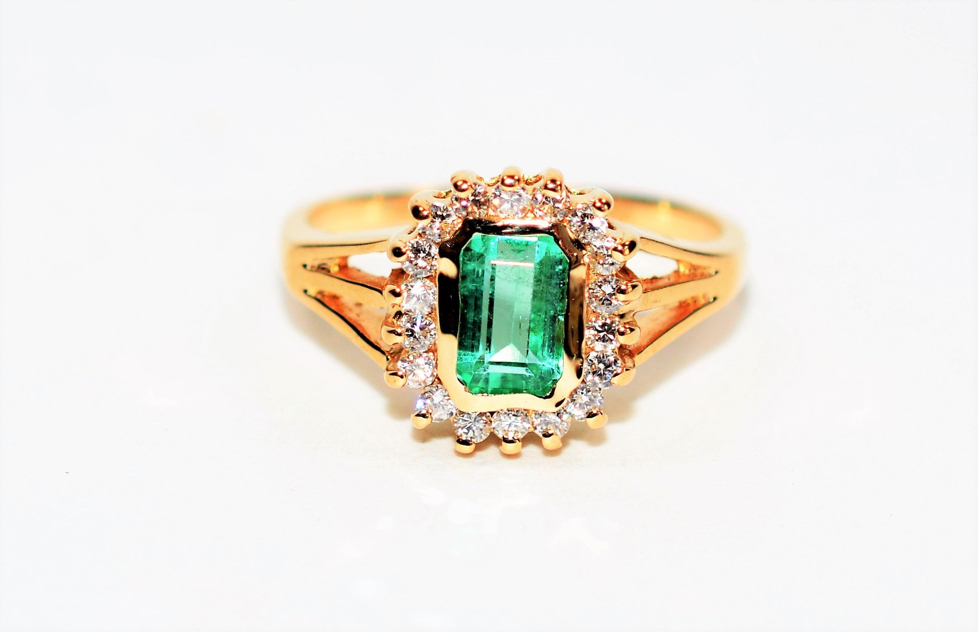 Natural Colombian Emerald & Diamond Ring 14K Solid Gold .82tcw Halo Ring Gemstone Ring May Birthstone Ring Emerald Ring Women's Ring Estate