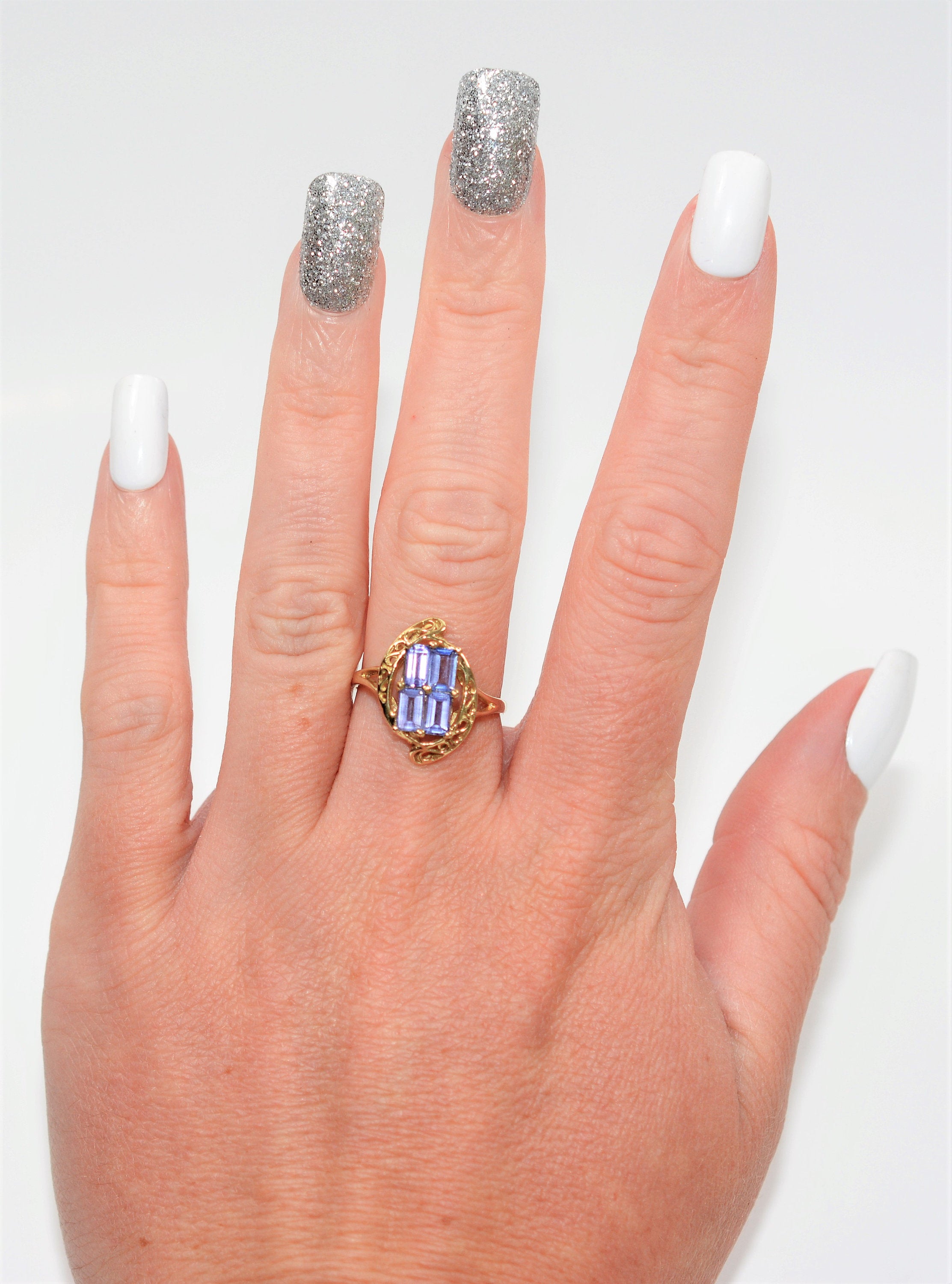 Natural Tanzanite Ring 10K Solid Gold 1tcw Cluster Ring Gemstone Ring Vintage Ring Statement Ring Ladies Ring Women's Ring Estate Jewellery